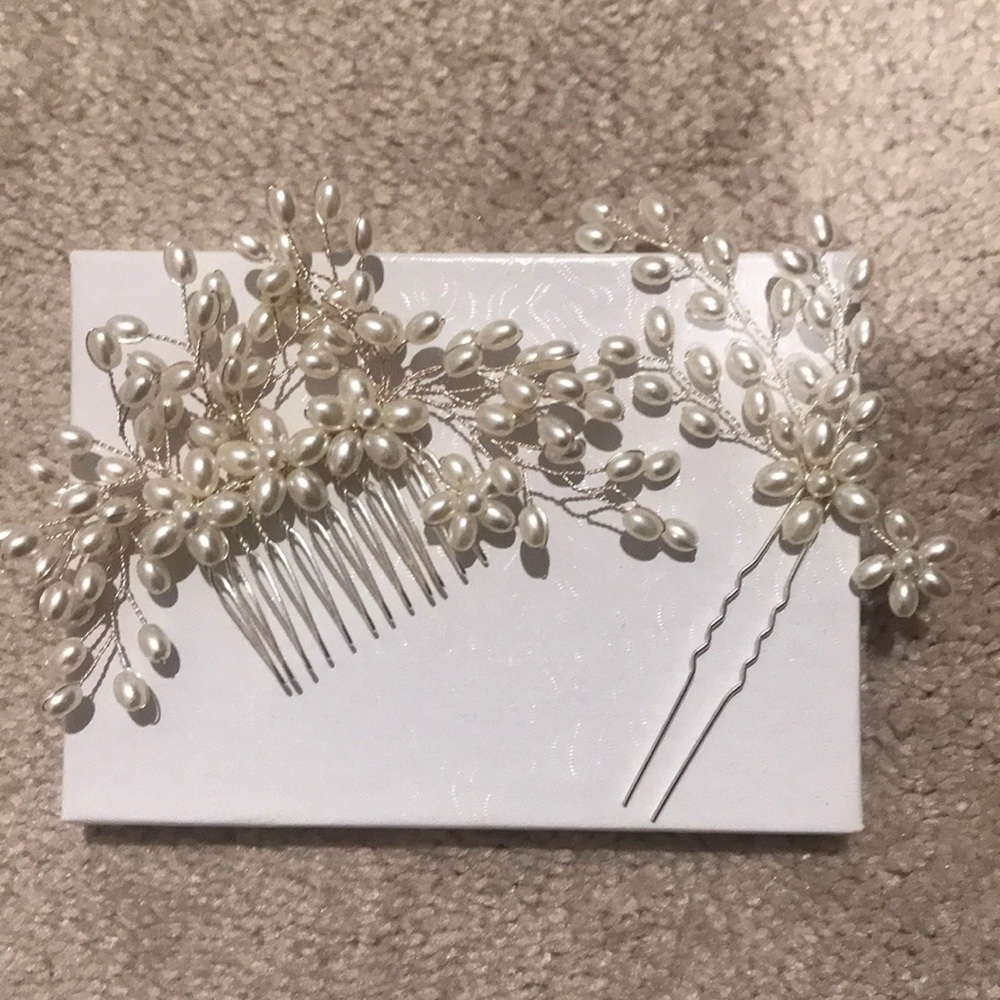 Pearl Hair Comb